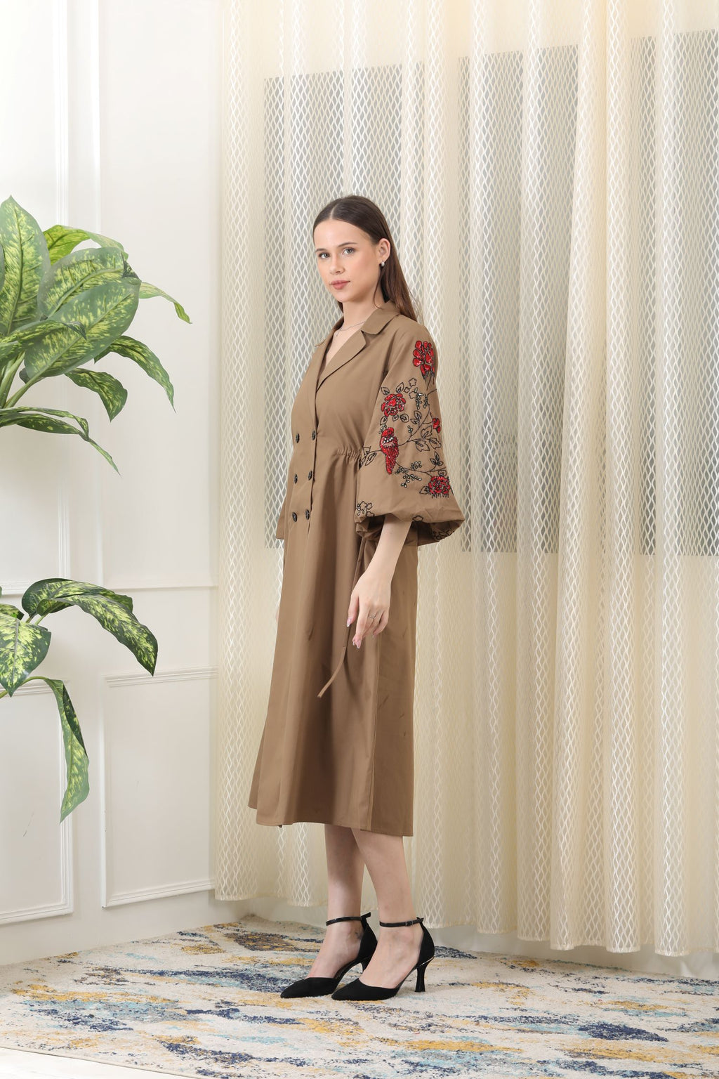 IRIS-BROWN BIRD