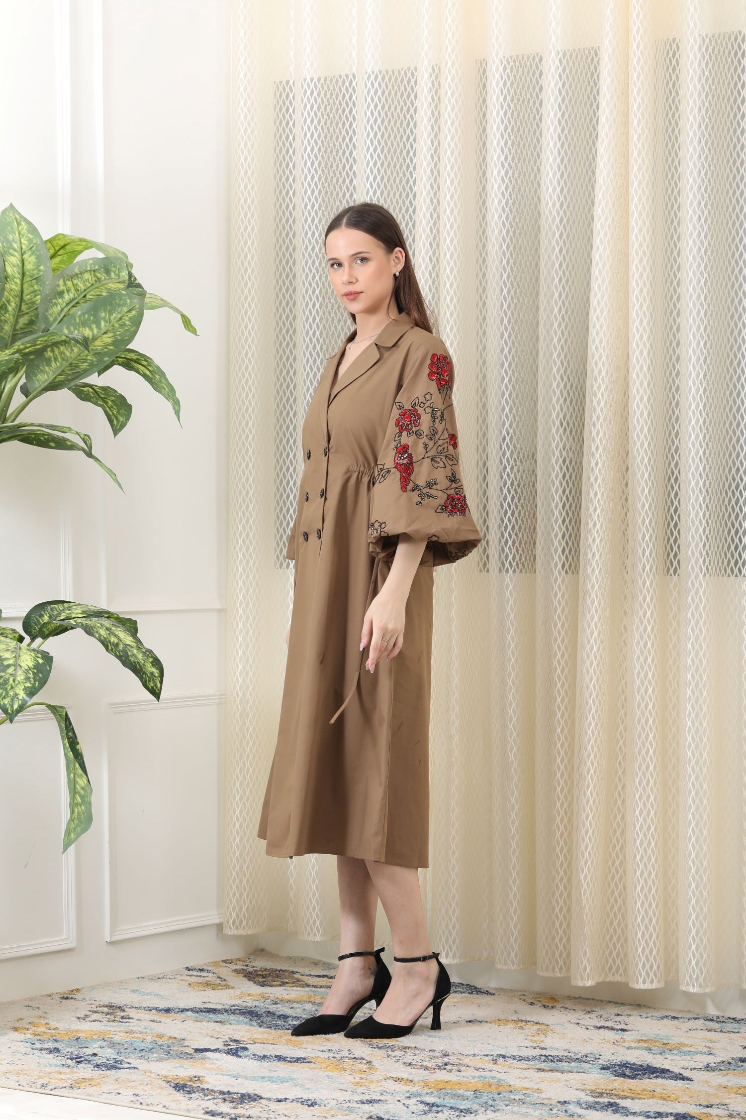 IRIS-BROWN BIRD