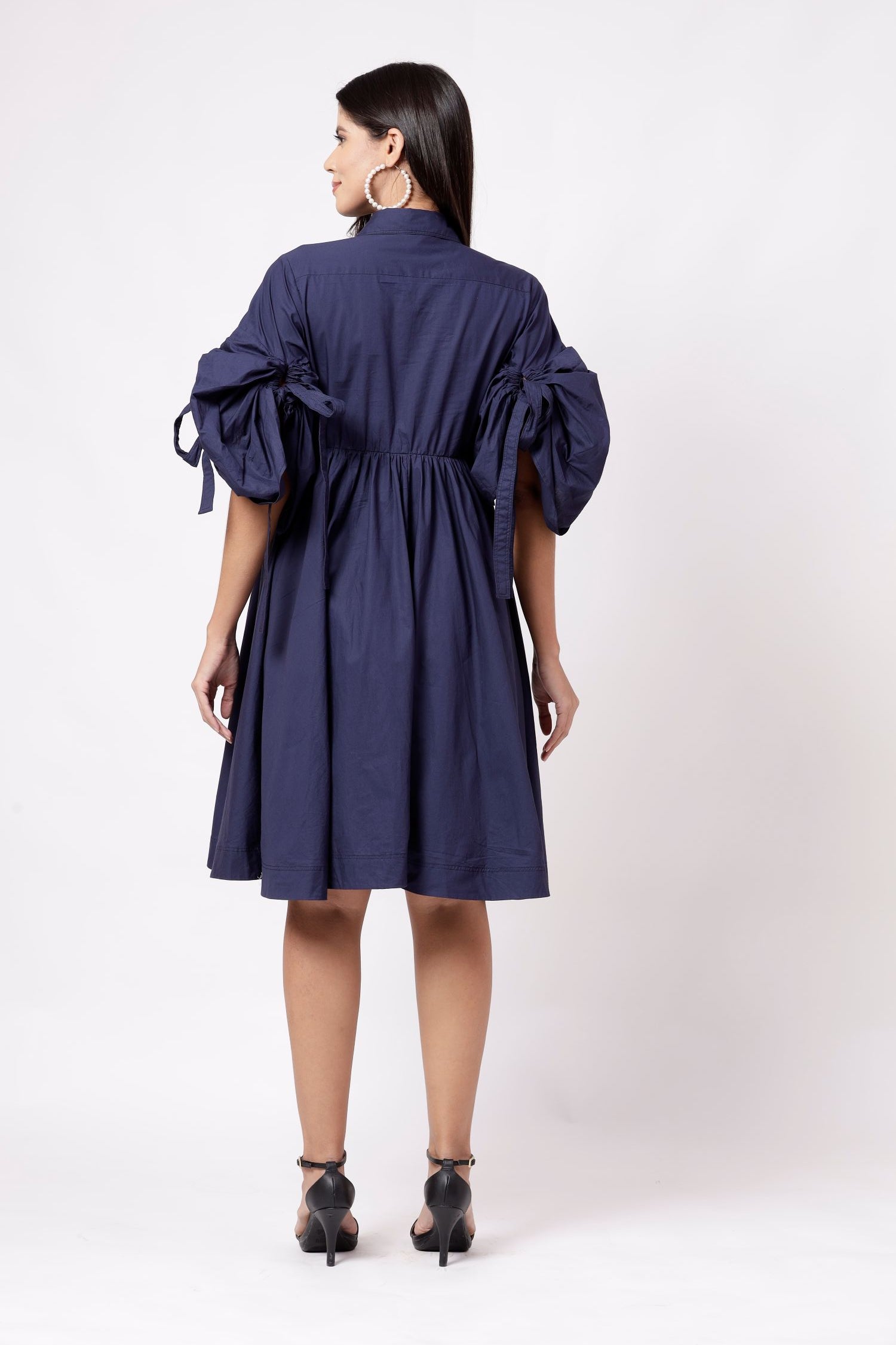 FREYA-NAVY FLORAL