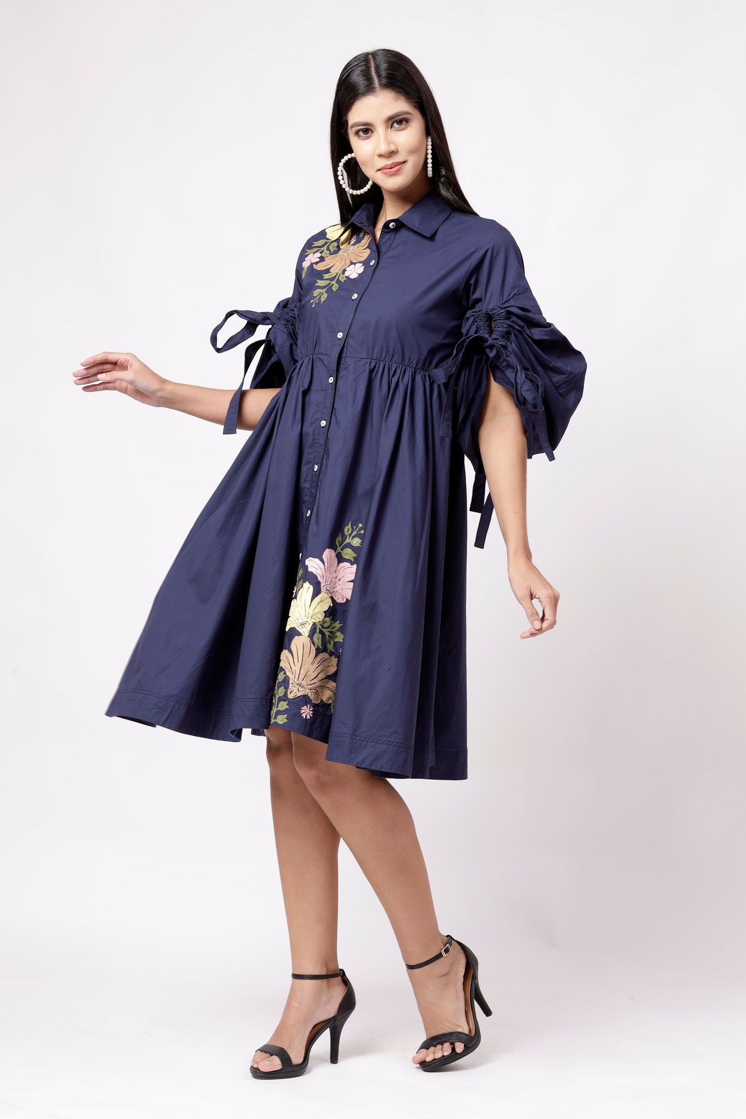 FREYA-NAVY FLORAL